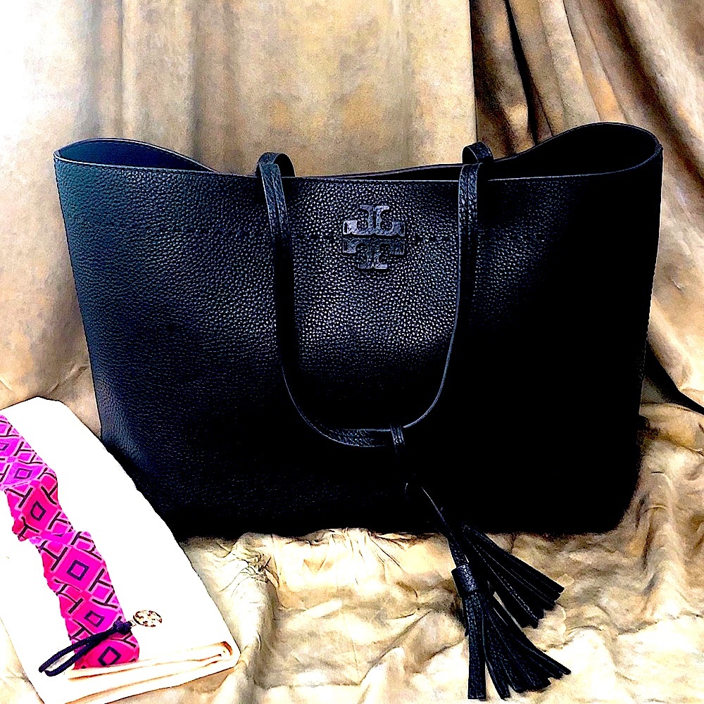 HOST PICK!🔥Tory Burch Tassel Leather Tote Handbag - Picture 1 of 13